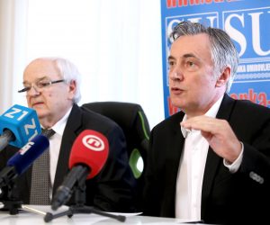 28.05.2020., Zagreb - Predsjednik Domovinskog pokreta Miroslav Skoro i predsjednik Stranke umirovljenika Lazar Grujic najvili su na konferenciji za medije zajednicki izlazak na parlamentarne izbore.
Photo: Patrik Macek/PIXSELL
