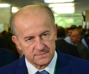 28.09.2017., Slavonski Brod -  8. Kongress pilanara jugoistocne Europe,  na kojem su se okupili predstavnici pilanske industrije i sumarstva, glavnih sektorskih institucija, znanstveno-istrazivacke zajednice i mnogi drugi zainteresirani za aktualne teme i kljucne strateske, tehnoloske i komercijalne novosti na podrucju primarne prerade drva.   Krunoslav Jakupcic,  predsjednik Uprave Hrvatskih suma
Photo: Ivica Galovic/PIXSELL