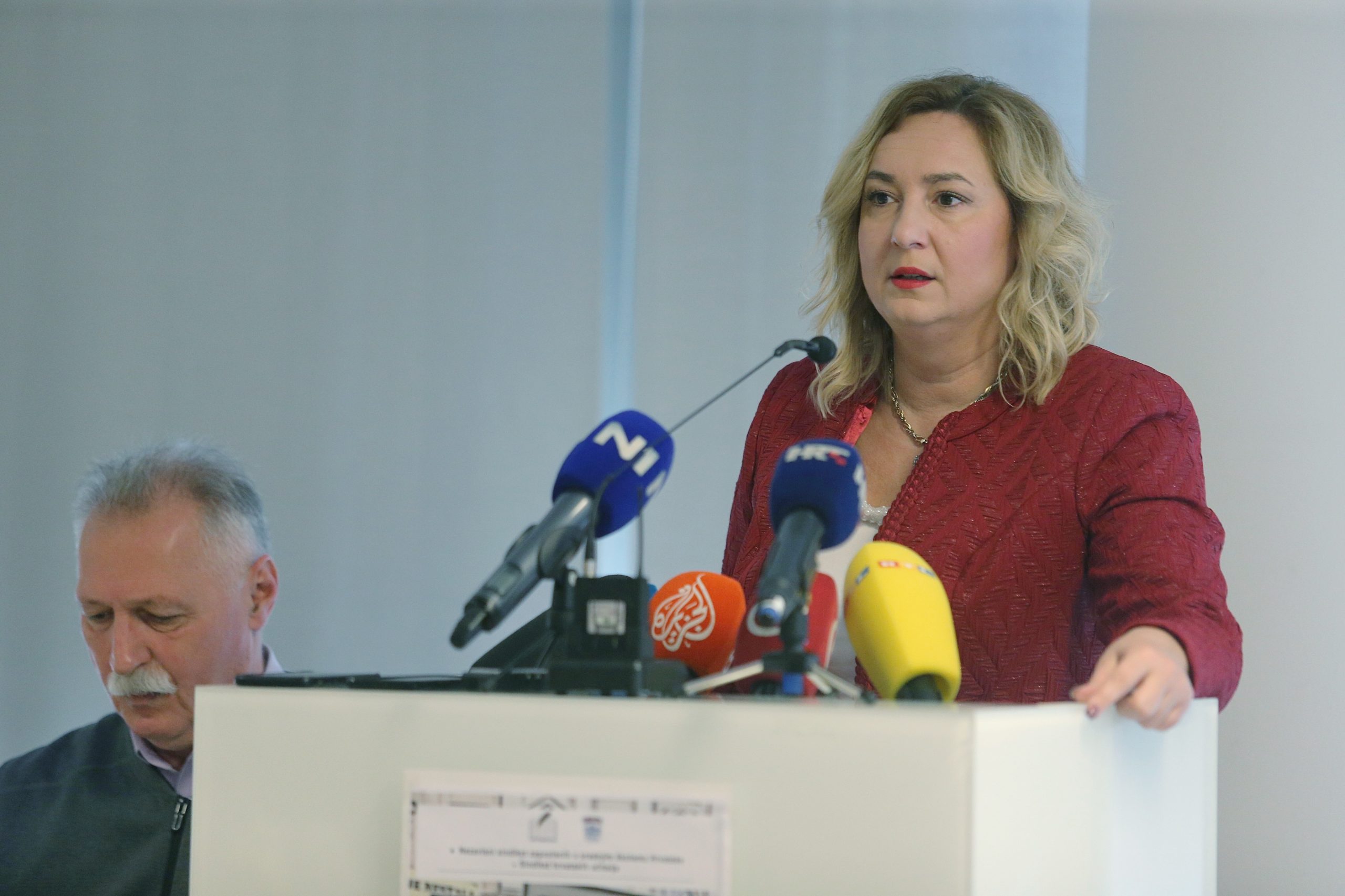 29.11.2019., Zagreb - Konferencija za medije Sindikata hrvatskih ucitelja i Nezavisnog sindikata zaposlenih u srednjim skolama Hrvatske na temu strajka u osnovnim i srednjim skolama. Predsjednica Sindikata hrvatskih ucitelja Sanja Sprem Photo: Dalibor Urukalovic/PIXSELL