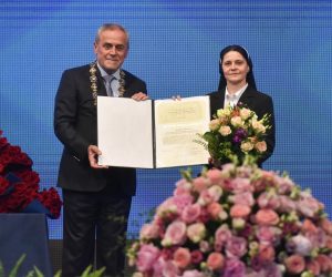 31.05.2020., Zagreb - U Kongresnoj dvorani Zagrebackog velesajma povodom Dana Grada Zagreba odrzana je svecanost dodjele javnih priznanja Grada Zagreba. Dodijeljene su nagrade Grada Zagreba, Nagrada Zagrepcanka godine, Povelja pocasnom gradjaninu i Medalje Grada Zagreba.
Photo: Davorin Visnjic/PIXSELL