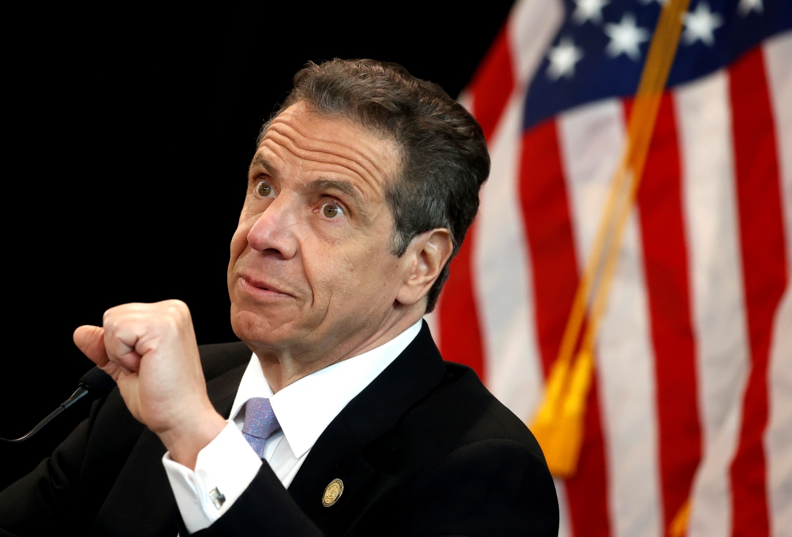 FILE PHOTO: New York Governor Andrew Cuomo holds daily briefing during outbreak of the coronavirus disease (COVID-19) in Valhalla FILE PHOTO: New York Governor Andrew Cuomo holds his daily briefing at New York Medical College during the outbreak of the coronavirus disease (COVID-19) in Valhalla, New York, U.S., May 7, 2020. REUTERS/Mike Segar/File Photo Mike Segar