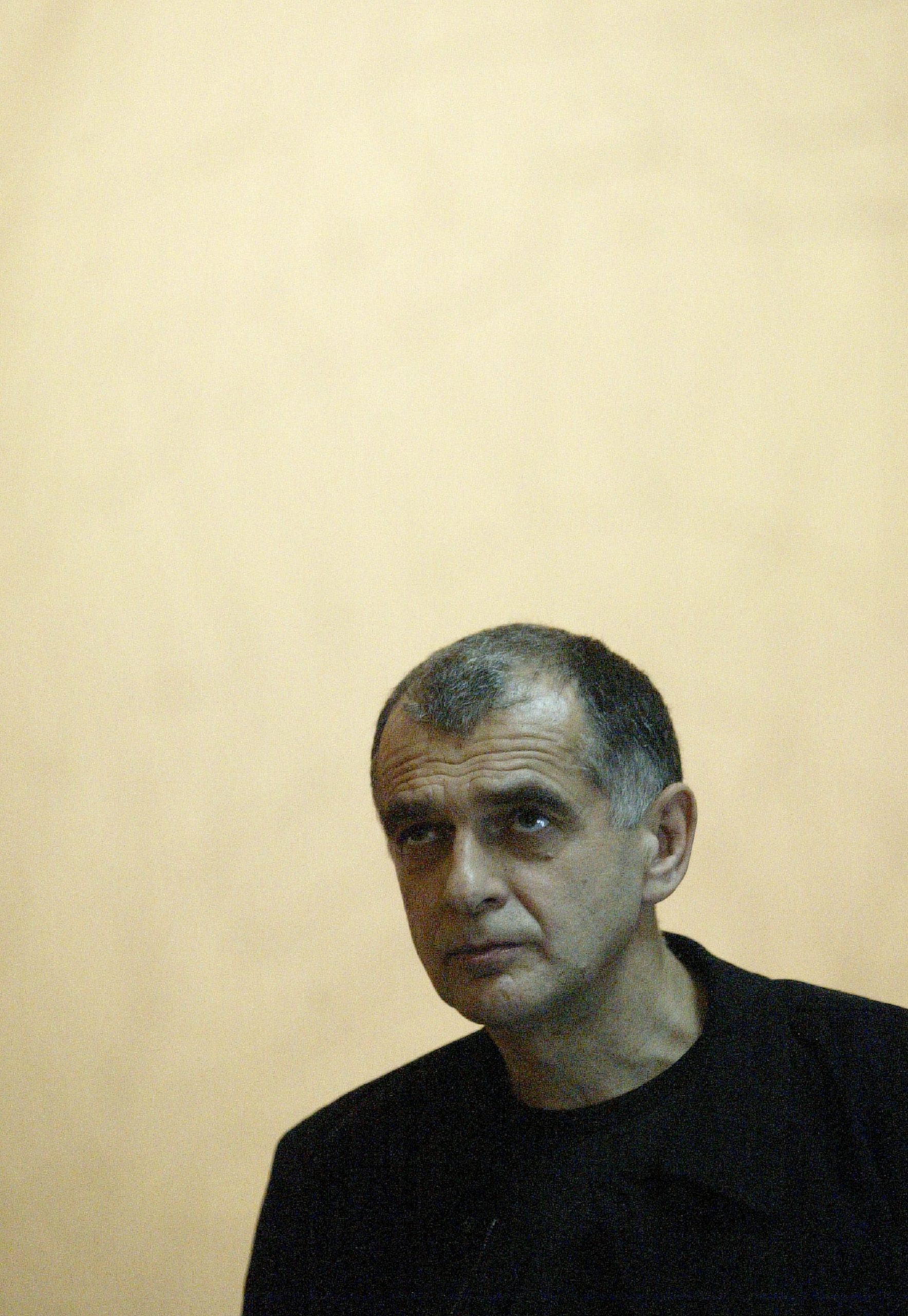 Zagreb, 03.02.2004 - Otvorenje izlobe Damira Sokiæa "Lice". Na fotografiji autor izlozbe D. sokiæ.
foto FaH / Dario GRZELJ
