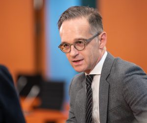 epa08433109 German foreign minister Heiko Maas during a Cabinet Meeting in Berlin, Germany, 20 May 2020.  EPA/ANDREAS GORA / POOL