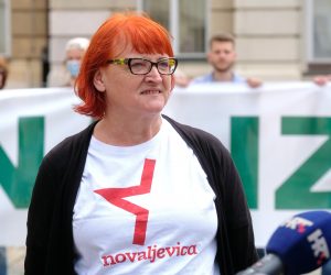 Zagreb, 04.06.2020. - Koalicija stranaka za parlamentarne izbore koju čine Možemo!, Nova ljevica, Radnička fronta, ORaH, Zagreb je naš! i Za grad predstavili su se na konferenciji za novinare.
Na fotografiji Rada Borić.
foto HINA/ Edvard ŠUŠAK/ es