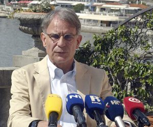 Opatija 14.06.2020.- Ministar turizma Gari Cappelli odrao je tiskovnu konferenciju na temu turistickih rezultata i ocekivanja na terasi Hotela Milenij.
foto HINA/ Miljenko KLEPAC/ ds