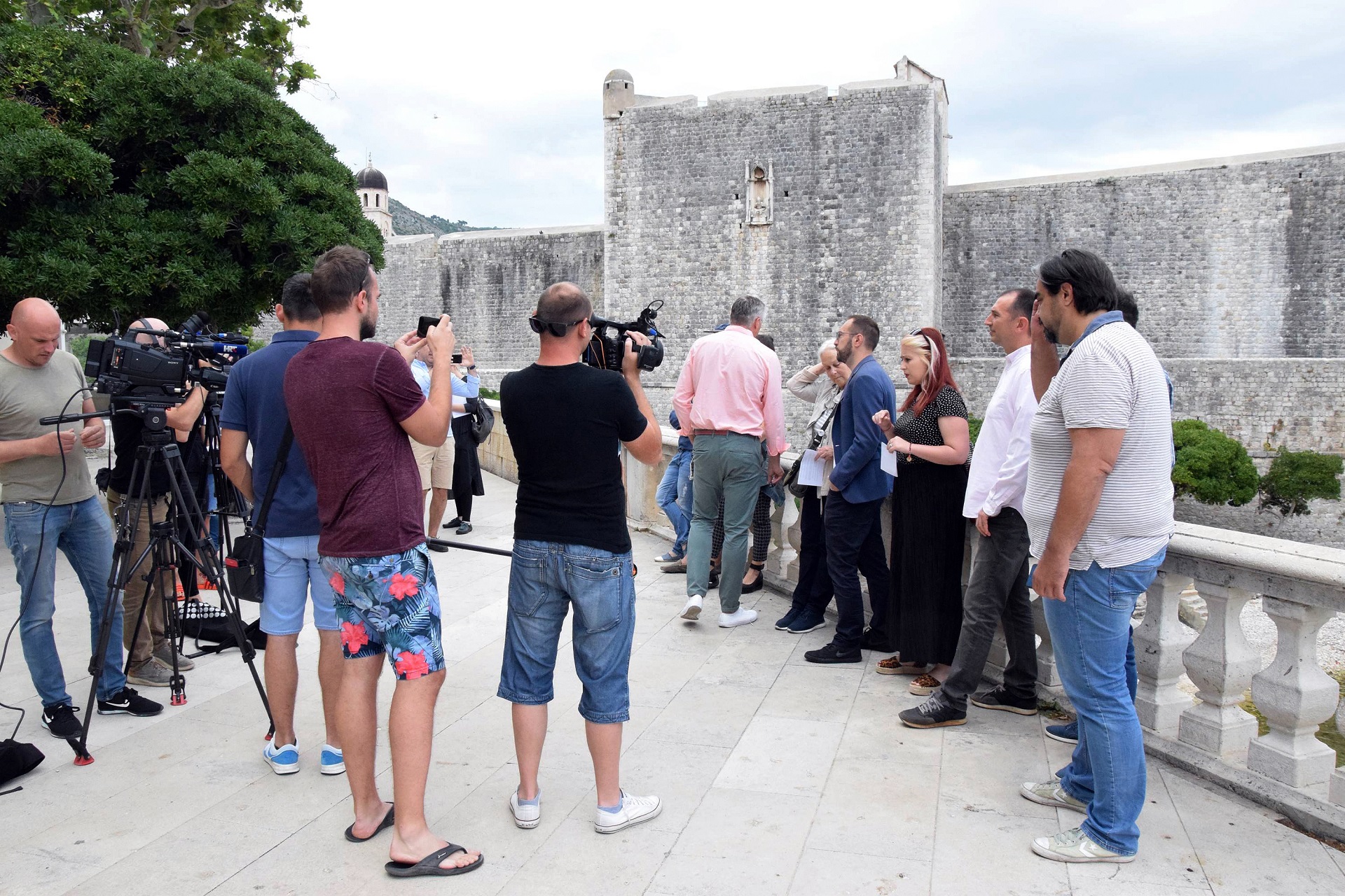 Dubrovnik, 14.06.2020. - Kandidacijska lista grupe biraca Srd je Grad sudjelovat ce na skoranjim parlamentarnim izborima na listi koalicije Moemo! - Nova ljevica - Radnicka fronta  OraH - Zagreb je na! - Za grad, objavljeno je u nedjelju na konferenciji za medije u Dubrovniku. foto HINA