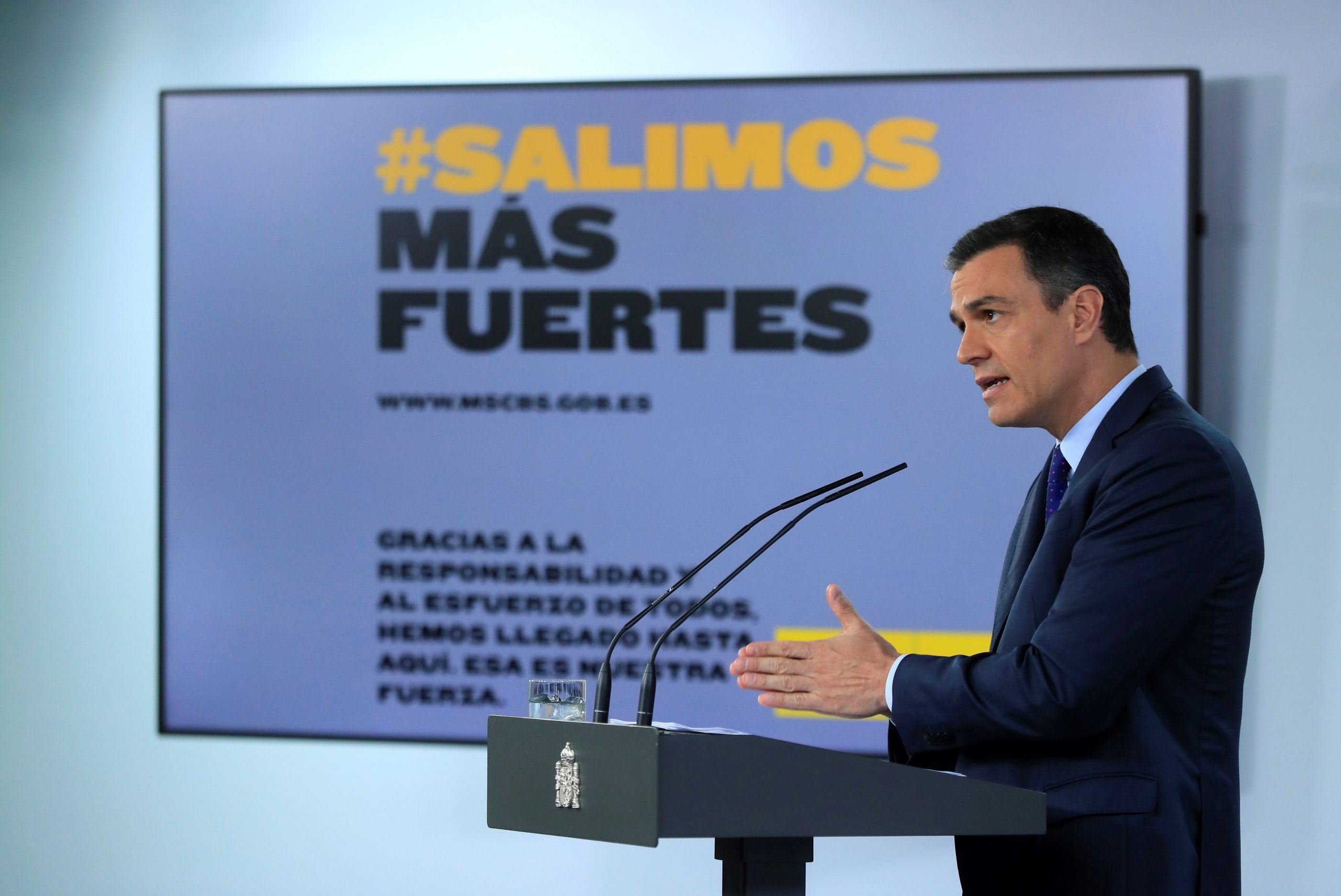epa08484667 Spanish Prime Minister Pedro Sanchez addresses a press conference after he video chatted with the presidents of Spanish regions at La Moncloa Palace, in Madrid, Spain, 14 June 2020. The emergency state, declared by central Government, will finish next 21 June.  EPA/Fernando Alvarado