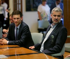 16.06.2020., Sabor, Zagreb - Predstavnici stranke MOST nezavisnih lista predali su kandidacijsku listu za parlamentarne izbore Drzavnom izbornom povjerenstvu u Saboru. Bozo Petrov, Nino Raspudic. 
Photo: Dalibor Urukalovic/PIXSELL