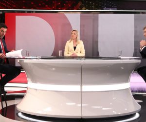Zagreb, 29.06.2020 - Predsjednik SDP-a Davor Bernardiæ i premijer i predsjednik HDZ-a Andrej Plenkoviæ tijekom suèeljavanja na RTL televiziji. foto HINA/ RTL press/ ik
