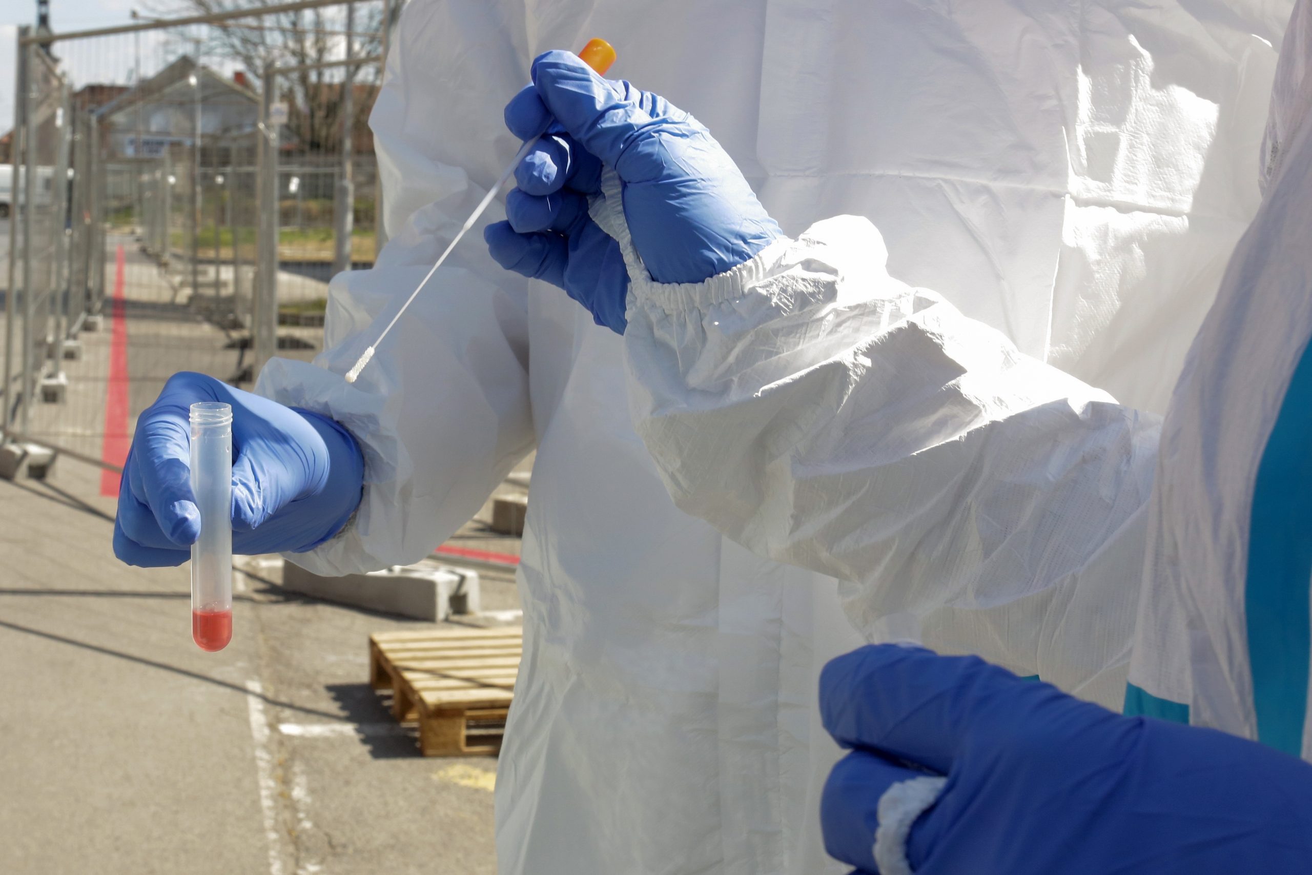 02.04.2020., Osijek - U KBC Osijek ''drive in'' testiranje na koronavirus nije novost. Prvog testiranog imali sui jos 01.02.2020. godine i na neki nacin su pioniri ovakve vrste testiranja. Photo: Dubravka Petric/PIXSELL