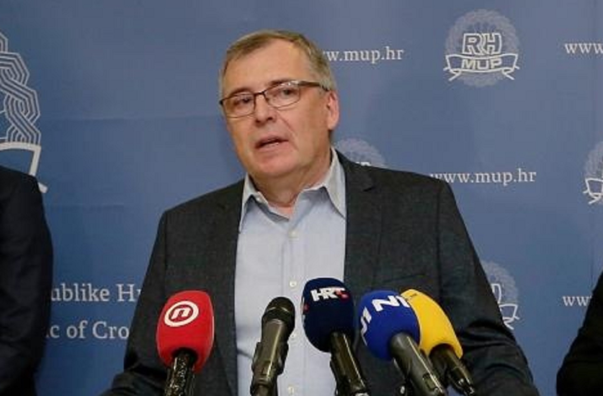02.06.2020.,Zagreb - MUP, potpisivanje ugovora o dodjeli bespovratnih sredstava za projekte koji se financiraju iz EU fondova u financijskom razdoblju 2014.-2020. - Sustav za rano upozoravanje i upravljanje krizama (SRUUK). Ugovor su potpisali ministar Davor Bozinovic, Tomislav Coric i direktor Hrvatskih voda Zoran Djurokovic. Krunoslav Capak
Photo: Dalibor Urukalovic/PIXSELL