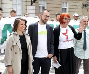 04.06.2020., Zagreb - Na konferenciji za medije odrzanoj izpred Banskih dvora predstavljena je koalicija stranaka za parlamentarne izbore 2020. koju cine Mozemo!, Nova ljevica, Radnicka fronta, ORaH, Zagreb je nas! i Za grad. 
Photo: Patrik Macek/PIXSELL