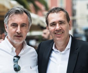 06.06.2020., Split - Miroslav Skoro u drustvu Roberta Pauletica, Hrvoja Zekanovica i clanova stranke Domovinski pokret prosetao je Marmontovom ulicom i Rivom gdje su stali na kavu i druzenje s gradanima Splita.
Photo: Milan Sabic/PIXSELL