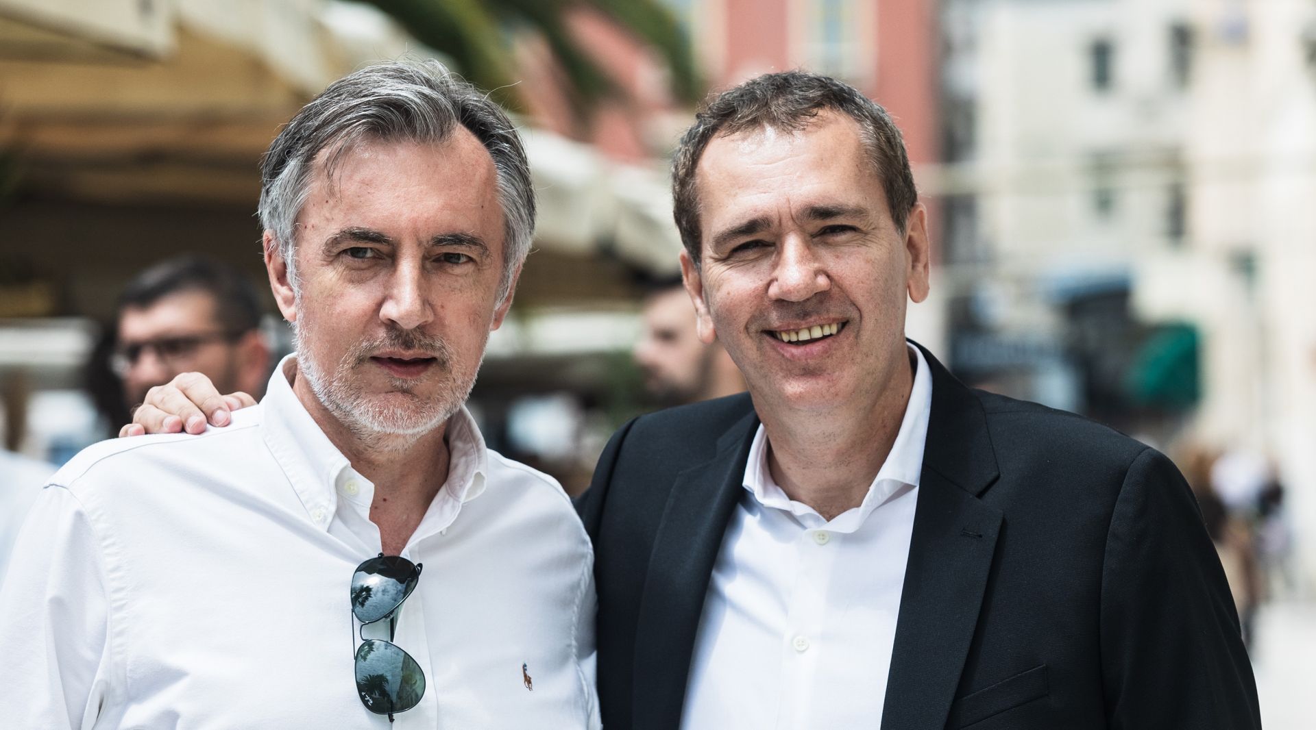 06.06.2020., Split - Miroslav Skoro u drustvu Roberta Pauletica, Hrvoja Zekanovica i clanova stranke Domovinski pokret prosetao je Marmontovom ulicom i Rivom gdje su stali na kavu i druzenje s gradanima Splita.
Photo: Milan Sabic/PIXSELL