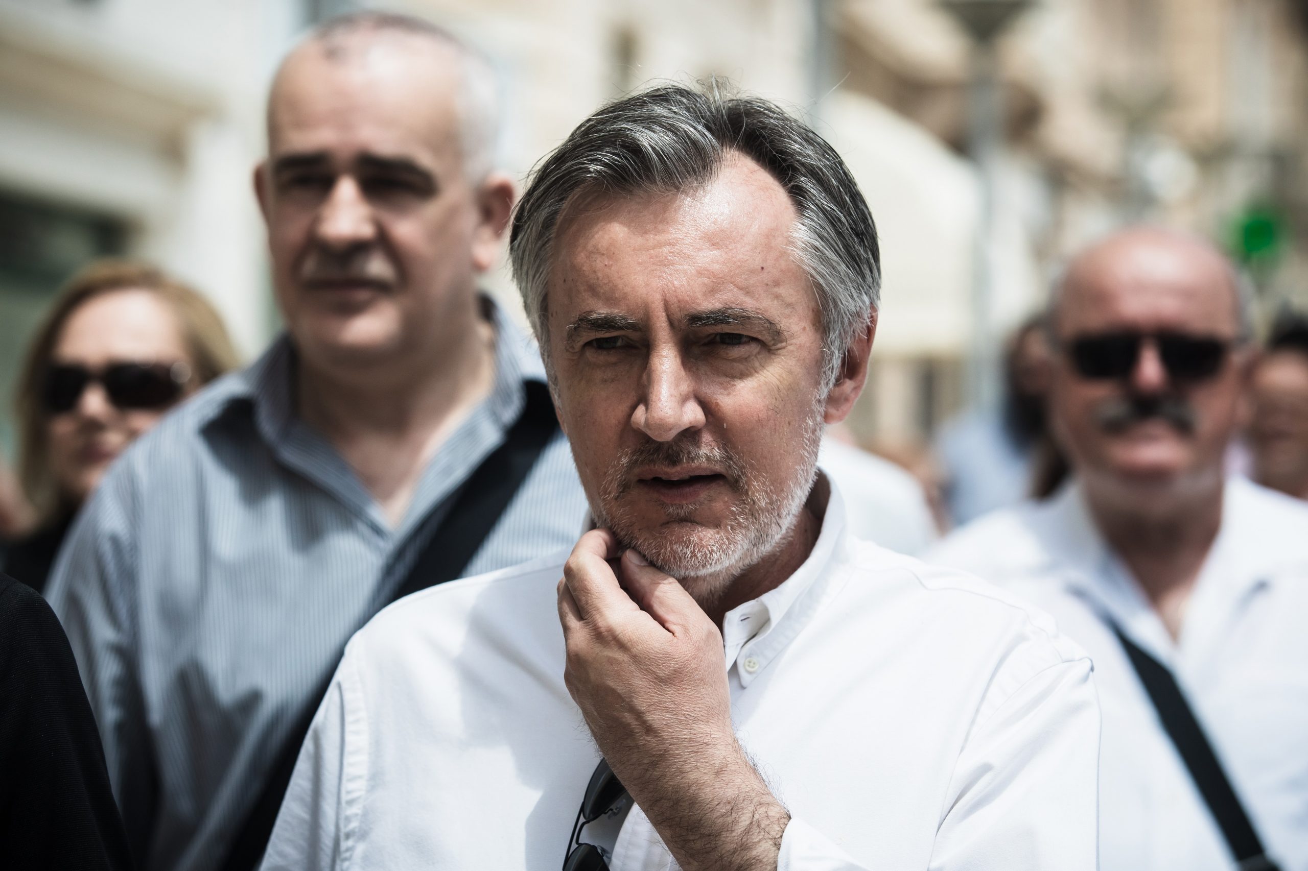 06.06.2020., Split - Miroslav Skoro u drustvu Roberta Pauletica, Hrvoja Zekanovica i clanova stranke Domovinski pokret prosetao je Marmontovom ulicom i Rivom gdje su stali na kavu i druzenje s gradanima Splita.
Photo: Milan Sabic/PIXSELL