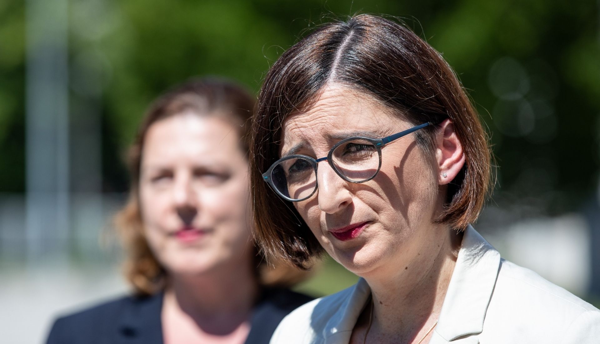 07.06.2020., Zagreb - Konferencija za novinare stranaka FOKUS i Pametno ispred zgrade INA-e d.d. na Aveniji Veceslava Holjevca. Marijana Puljak.
Photo: Davor Puklavec/PIXSELL