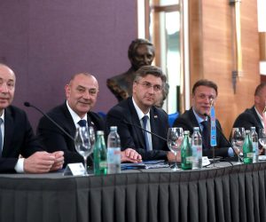 08.06.2020., Zagreb - U Kristalnoj dvorani hotela Westin odrzana je sjednica Sredisnjeg odbora HDZ-a. Damir Krsticevic, Tomo Medved, Andrej Plenkovic, Gordan Jandrokovic. Photo: Sanjin Strukic/PIXSELL
