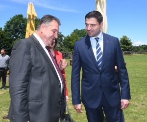 10.06.2020., Petrinja - Konferencija za medije u povodu sklapanja sporazuma izmedju SDP-a i Narodne stranke Reformisti o zajednickom nastupu na parlamentarnim izborima. 
Na konferenciji za medije govorit ce Davor Bernardic, predsjednik SDP-a i lider RESTART koalicije, Radimir Cacic, predsjednik Narodne stranke Reformisti te Darinko Dumbovic, predsjednik Zupanijske organizacije Narodne stranke Reformisti Sisacko-moslavacke zupanije.
Photo: Nikola Cutuk/PIXSELL