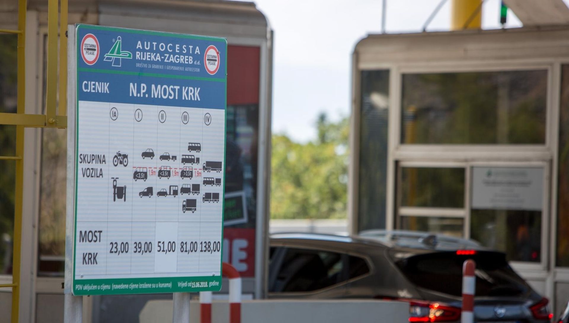 13.08.2018.., Krk - Pojacan promet osobnih vozila na Krckom mostu.
Photo: Nel Pavletic/PIXSELL