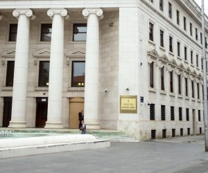 14.06.2017., Zagreb - U sklopu festivala Design District odrzavaju se Dani otvorenih vrata Hrvatske narodne banke gdje posjetitelji mogu obici Okruglu dvoranu glavnu burzovnu dvoranu nekadasnje Zagrebacke burze za robu i vrednote. Palaca Burze otvorena je 18.06. 1927 godine u zgradi  koja je danas sjediste HNB-a,a gradjena je prema projektu poznatog arhitekta Viktora Kovacica. Okrugla dvorana prekrivena je kasetiranom kupolom i svjetlo dobiva kroz veliki kruzni otvor. S arhitekturom i povijescu zgrade posjetitelje je upoznala povjesnicarka umjetnosti i antropologinja Ines Merkl.   
Photo: Goran Stanzl/PIXSELL