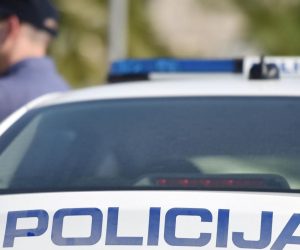 Vozila policije i vatrogasaca 14.10.2018., Vodice - Policija i vatrogasci

Photo: Hrvoje Jelavic/PIXSELL