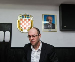 15.03.2020., Zagreb - Unutarstranacki izbori HDZ-a, Davor Ivo Stier glasuje.  Photo: Josip Regovic/PIXSELL