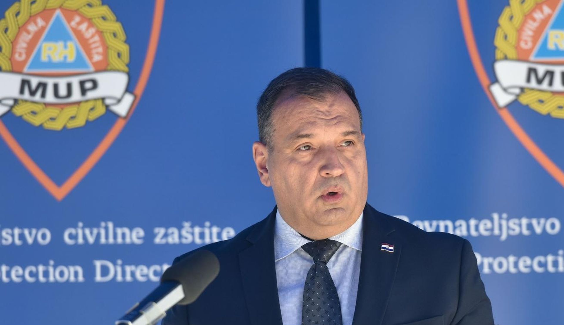 15.05.2020., Zagreb - Nacionalni stozer civilne zastite odrzao je konferenciju za medije o najnovijim detaljima sirenja koronavirusa u Hrvatskoj. Ministar zdravstva Vili Beros. Photo: Davorin Visnjic/POOL/PIXSELL