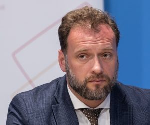 15.06.2020., Zagreb - U Sredisnjem drzavnom uredu za razvoj digitalnog drustva odrzano je potpisivanje ugovora o financiraju projekta - Unaprjedjenje sustava evidencije i upravljanja drzavne imovine. ministar drzavne imovine Mario Banozic. Photo: Davor Puklavec/PIXSELL