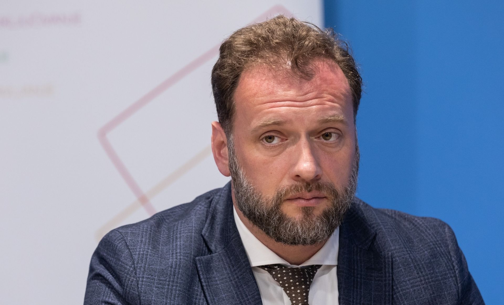 15.06.2020., Zagreb - U Sredisnjem drzavnom uredu za razvoj digitalnog drustva odrzano je potpisivanje ugovora o financiraju projekta - Unaprjedjenje sustava evidencije i upravljanja drzavne imovine. ministar drzavne imovine Mario Banozic. Photo: Davor Puklavec/PIXSELL