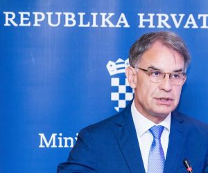 16.06.2020., Split - U hotelu Cornaro potpisan je ugovor za dodjelu bespovratnih sredstava za Regionalni centar kompetentnosti. 
Ministar turizam Gari Cappelli
Photo: Milan Sabic/PIXSELL