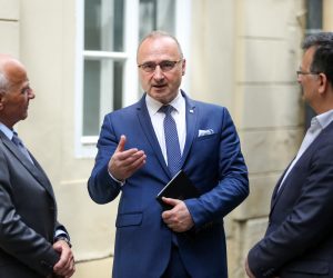 16.06.2020., Zagreb - U palaci Dverce odrzana je promocija hrvatske kravate u organizaciji Academiae Cravaticae i Ministarstva vanjskih i europskih poslova. ministar vanjskih poslova Goran Grlic Radman Photo: Emica Elvedji/PIXSELL