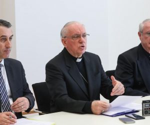 18.10.2019., Zagreb - U povodu 59. plenarnog zasjedanja Hrvatske biskupske konferencije odrzana je konferencija za medije kojoj su nazocili pozeski biskup Anton Skvorcevic i gospicko senjski biskup Zdenko Krizic. Photo: Robert Anic/PIXSELL