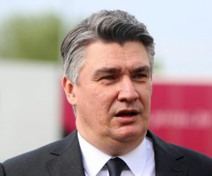 20.04.2020., Karlovac - Predsjednik Republike Hrvatske Zoran Milanovic posjetio je tvrtku „PPK karlovacka mesna industrija d.d. – Grupa Pivac“ gdje je sa predstavnicima Uprave tvrtke obisao pogon i upoznao se sa radom mesne industrije u doba koronavirusa. 
Photo: Kristina Stedul Fabac/PIXSELL