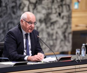 21.04.2020., Zagreb - U Nacionalnoj i sveucilisnoj knjiznici drzavni tajnik Sredisnjeg drzavnog ureda za sport, Tomislav Druzak, odrzao je video konferenciju sa svojim kolegama iz europskih zemalja. Borna Filic/PIXSELL/EU2020HR