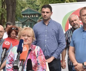 22.06.2020., Zagreb - Predstavnici Restart koalicije u Maksimiru su se druzili s gradjanima, te dali izjave medijima.
Photo: Davorin Visnjic/PIXSELL