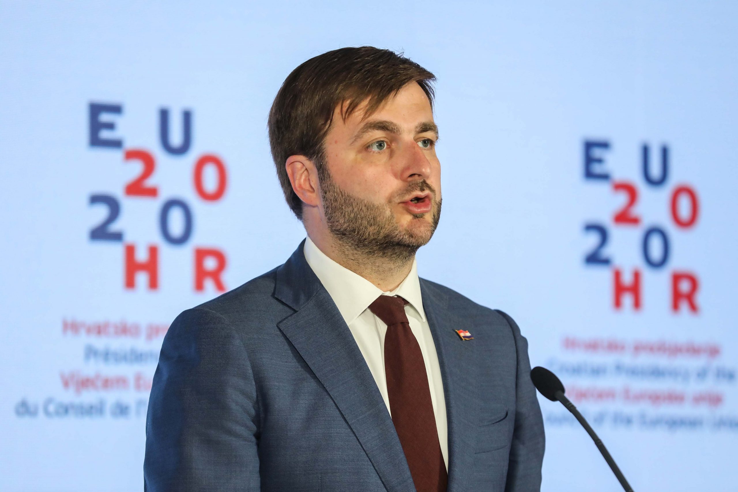 23.06.2020., Zagreb - Putem videokonferencije odrzan je neformalan sastanak putem videokonferencije ministara i ministrica drzava clanica Europske unije za okolis i klimu. Ministar zastite okolisa i energetike Tomislav Coric sudjelovao je na videokonferenciji iz Nacionalne i sveucilisne knjiznice. Photo: Jurica Galoic/PIXSELL/EU2020HR