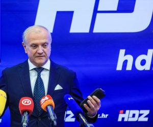 23.06.2020., Zagreb - U sredisnjici HDZ-a  zamjenik glavnog tajnika HDZ-a Krunoslav Katicic te clan Sredisnjeg odbora HDZ-a Drazen Bosnjakovic odrzali su konferenciju za novinare na temu "Pravosudje i borba protiv korupcije".
 Photo: Slavko Midzor/PIXSELL