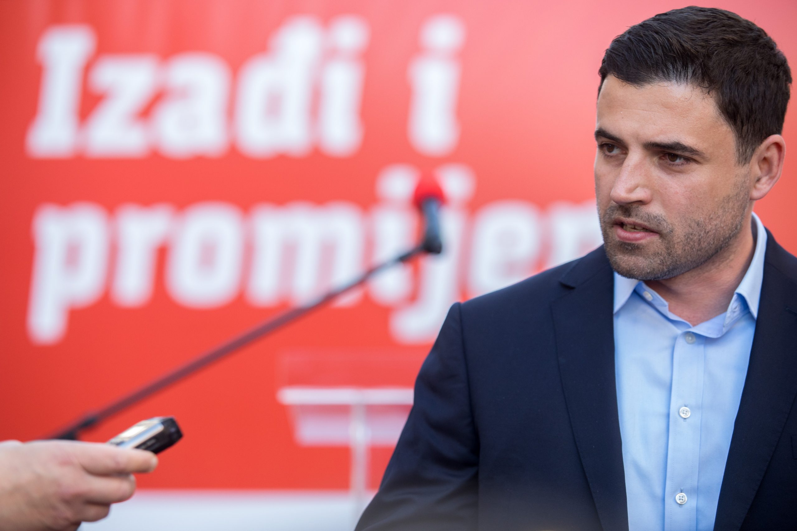 23.6.2020., Rijeka - Predsjednik SDP-a i lider RESTART koalicije Davor Bernardic u sklopu izborne kampanje predstavio je kandidate s liste RESTART koalicije u osmoj izbornoj jedinici. Photo: Nel Pavletic/PIXSELL