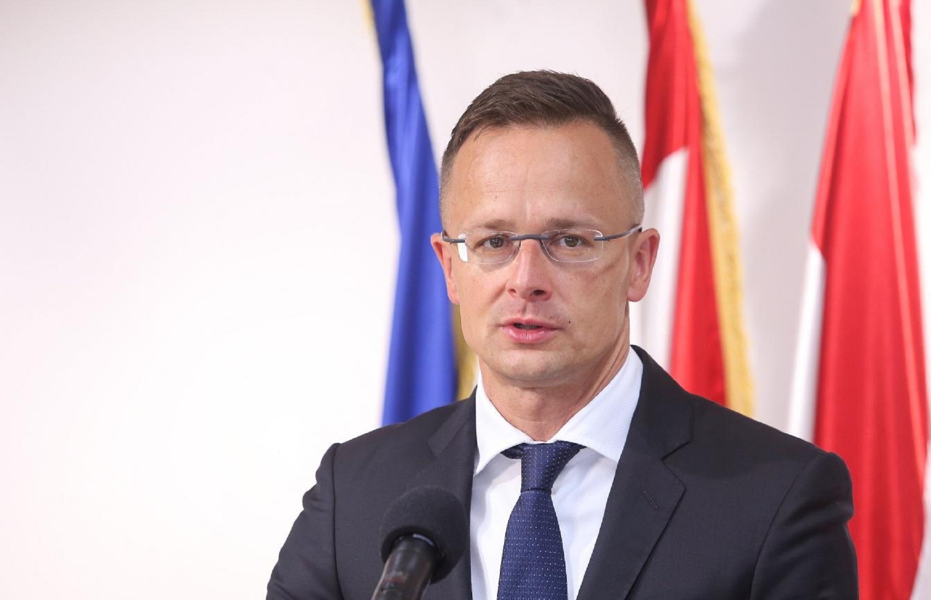 25.07.2019., Zagreb - U Madjarskom institutu urucena su odlikovanja - ministarsku plaketu hrvatskim drzavljanima, vatrogascima i lijecnicima koji su nadljudskim naporima spasili zivote unesrecenih madjarskih drzavljana u prometnoj nesreci kod naplatne postaje sv. Helena. Peter Szijjarto, ministar vanjske trgovine i vanjskih poslova Madjarske. Photo: Luka Stanzl/PIXSELL