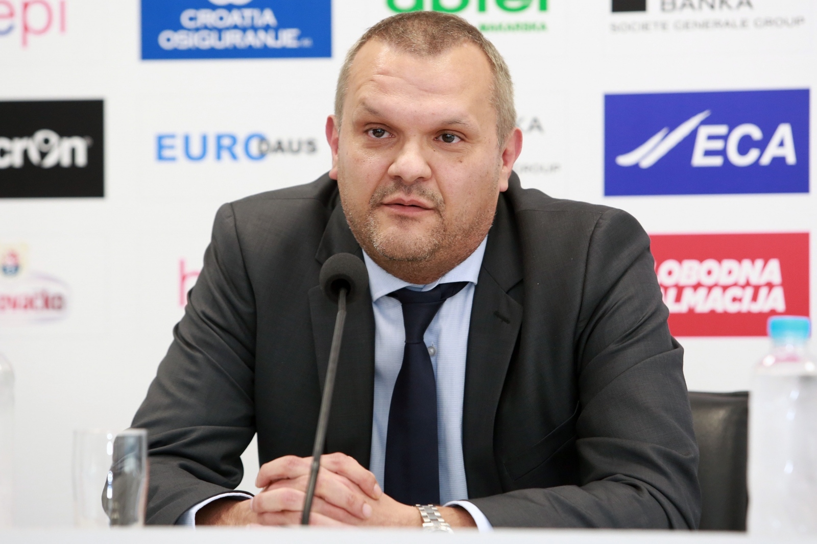 26.05.2016., Split - Novi predsjednik uprave Hajduka odrzao je konferenciju za medije na kojoj je predstavio dva nova suradnika. Drazen Nimcevic. Photo: Miranda Cikotic/PIXSELL