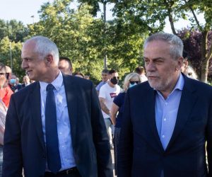 26.06.2020., Zagreb - Gradonacelnik Grada Zagreba Milan Bandic polozio je vijenac kod Spomen parka poginulim Bosnjacima te je pozdravio prisutne na Memorijalnim danima Sefika Pezerovica i poginulih Bosnjaka branitelja u Domovinskom ratu. Memorijalom, koji se odrzava u organizaciji Vijeca bosnjačke nacionalne manjine Grada Zagreba, Udruge Pocasnog voda Bosnjaka i Udruge Bosnjaka veterana Domovinskog rata Hrvatske, se odaje pocast prvom poginulom branitelju Bosnjaku i svim Bosnjacima koji su dali zivot u Domovinskom ratu. Milan Bandic.
Photo: Davor Puklavec/PIXSELL