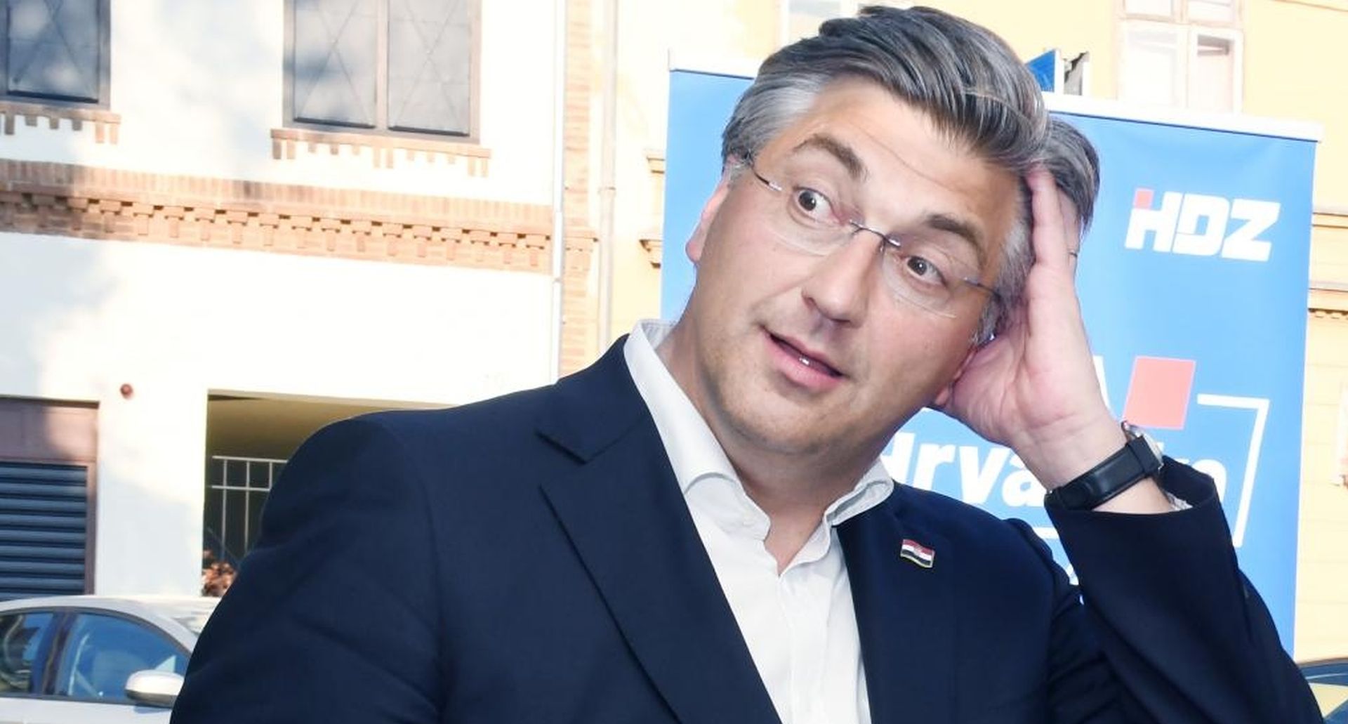 26.06.2020., Sisak - Predsjednik Vlade  i HDZ-a Andrej PLenkovic u pratnji kandidata HDZ-a u 6. izbornoj jedinici posjetio je Sisak i druzio se s gradjanima.

Photo: Nikola Cutuk/PIXSELL