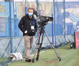 30.05.2020., Gradski stadion Ivan Kusek Apas, Koprivnica - Prva polufinalna utakmica Hrvatskog nogometnog kupa, NK Slaven Belupo - NK Lokomotiva. Provodjenje epidemioloskih mjera uoci pocetka utakmice.

Photo: Vjeran Zganec-Rogulja/PIXSELL