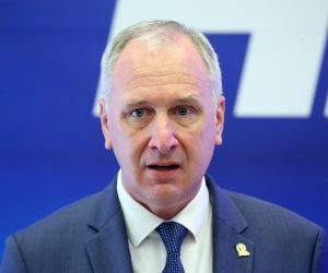 Zagreb, 27.06.2020 - Clanica Sredinjeg odbora HDZ-a i kandidatkinja HDZ-a u 1. izbornoj jedinici Nina Obuljen Korinek te kandidat HDZ-a u 10. izbornoj jedinici Andro Krstulovic Opara odrali su konferenciju na temu "Kultura i mediji". Na slici Andro Krstulovic Opara.
foto HINA/ Damir SENCAR/ ds