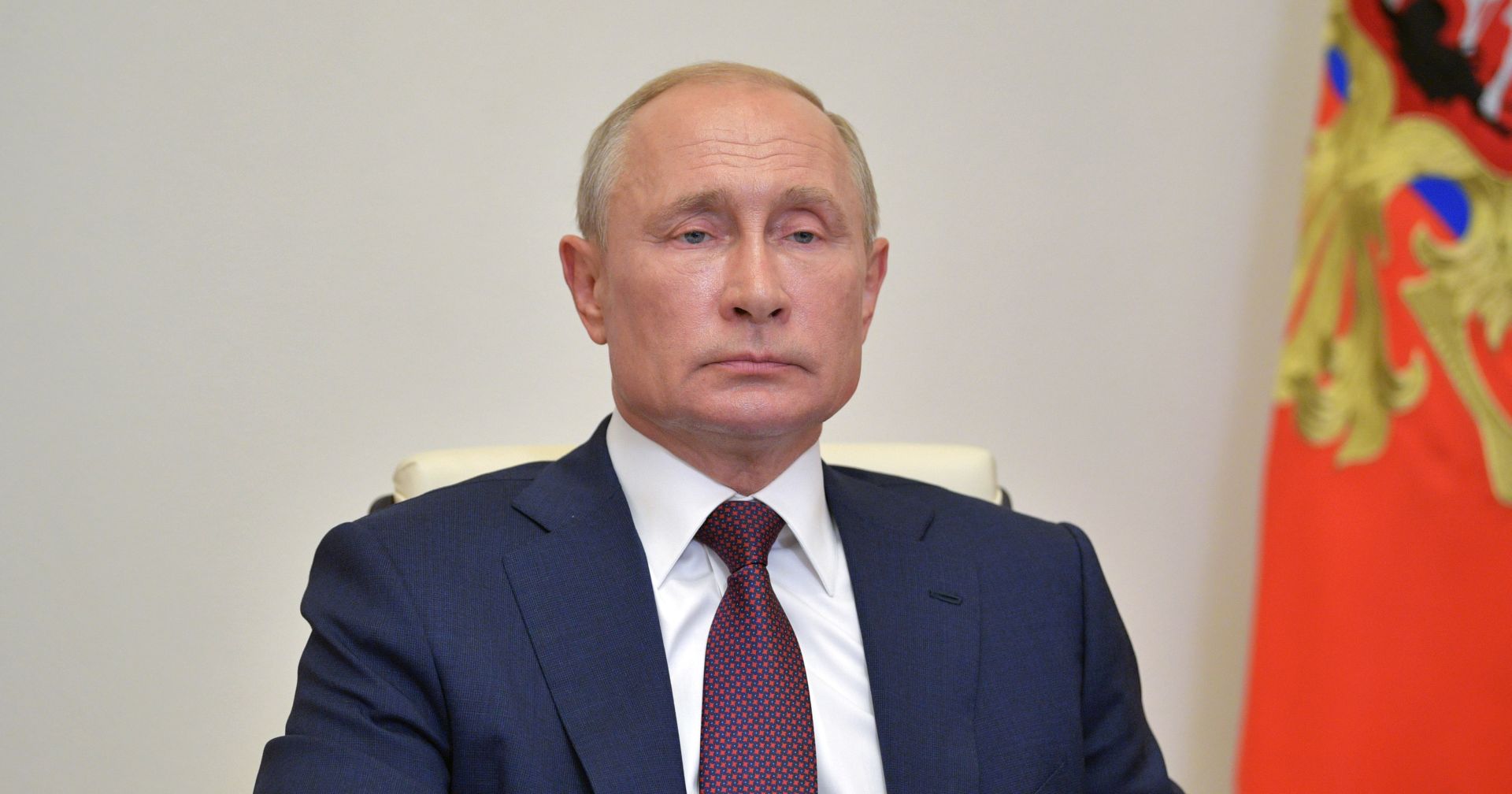 epa08525073 Russian President Vladimir Putin attends a video conference meeting with the working group on amendments to the Russian constitution at the Novo-Ogaryovo residence, outside Moscow, Russia, 03 July 2020.  EPA/ALEXEI DRUZHININ / SPUTNIK / KREMLIN POOL MANDATORY CREDIT