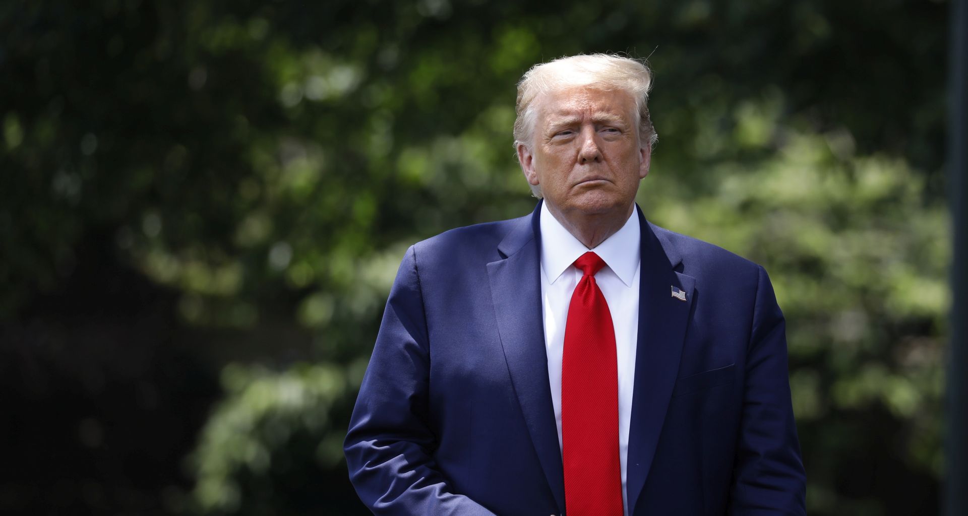 epa08548062 US President Donald J. Trump walks to speak to the media on the South Lawn of the White House in Washington, DC, USA, 15 July 2020, before his departure to Atlanta, Georgia.  EPA/Yuri Gripas / POOL