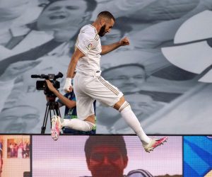 epa08550525 Real Madrid's Karim Benzema celebrates after scoring a goal during the Spanish LaLiga soccer match between Real Madrid and Villarreal CF held at Alfredo Di Estefano Stadium, in Madrid, Spain, 16 July 2020.  EPA/Rodrigo Jimenez