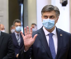 Zagreb, 22.07.2020 - Konstituiran je novi, 10. saziv Hrvatskog sabora, u srijedu je, naime, za njegova predsjednika po drugi  puti izabran Gordan Jandrokovic (HDZ). Na slici predsjednik Vlade Andrej Plenkovic.
foto HINA/ Damir SENCAR/ ds