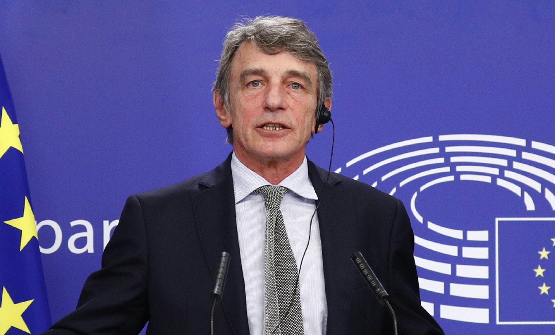 epa08559984 European Parliament President David Sassoli holds a news conference after the European Union leaders summit in Brussels, Belgium, 22 July 2020.  EPA/FRANCOIS LENOIR / POOL