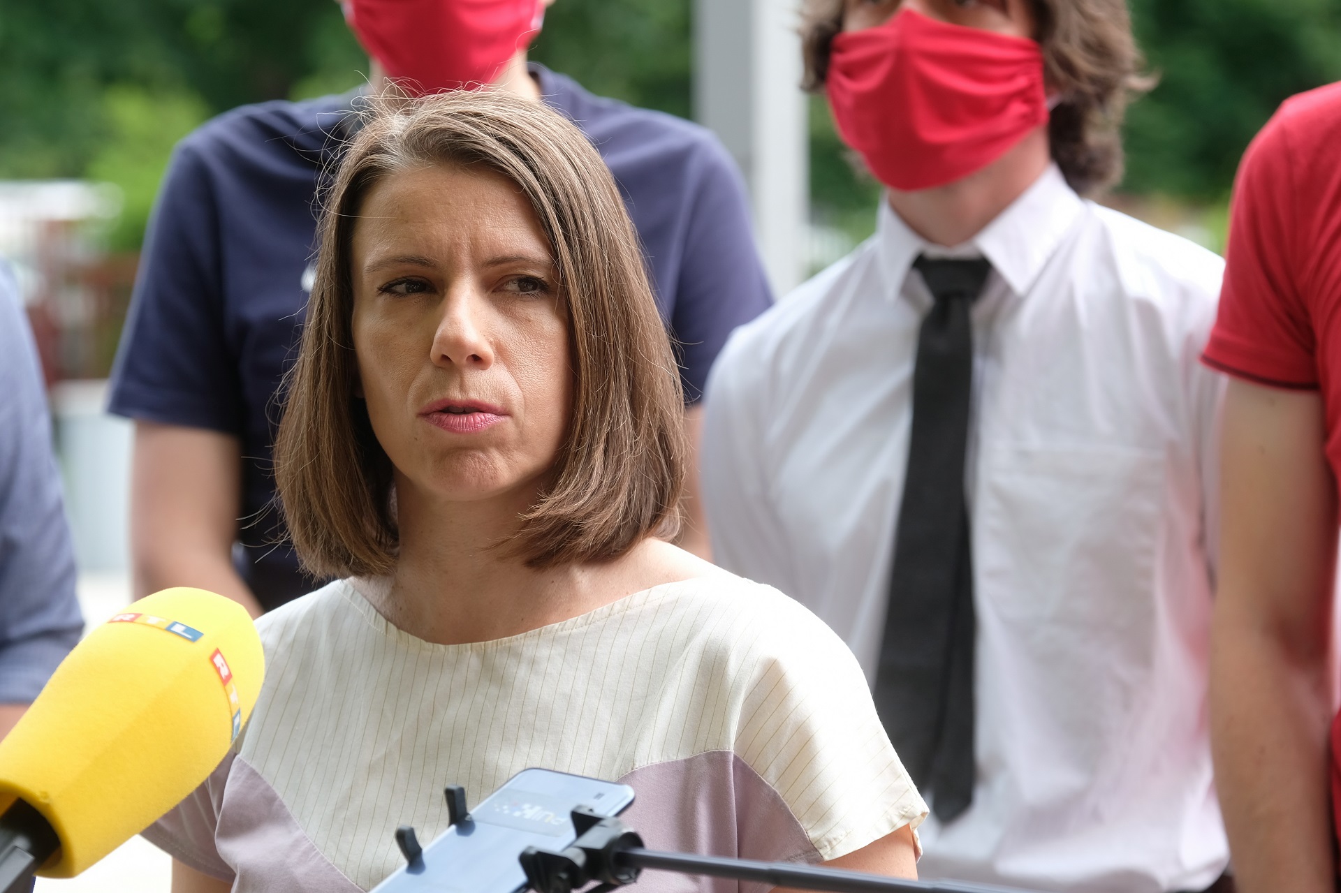 Zagreb, 24.07.2020. - Konferencija za novinare Saborske zastupnice Radničke fronte Katarina Peović koja je govorila o šikaniranju radnika Kraša, kao i o situaciji u poduzeću općenito.
Na fotografiji Katarina Peović.
foto HINA/ Edvard ŠUŠAK/